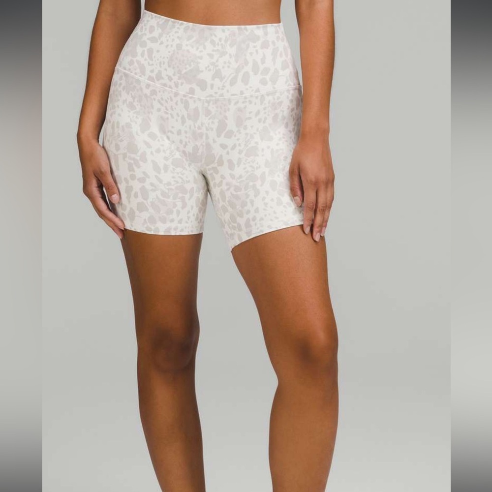 Lululemon Align High-Rise 6” Cheetah Camo Antique White Multi print.